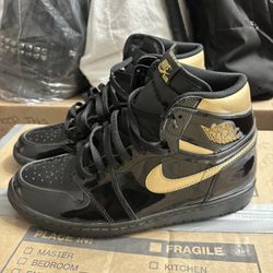 Jordan 1 High Black/ Metallic Gold 