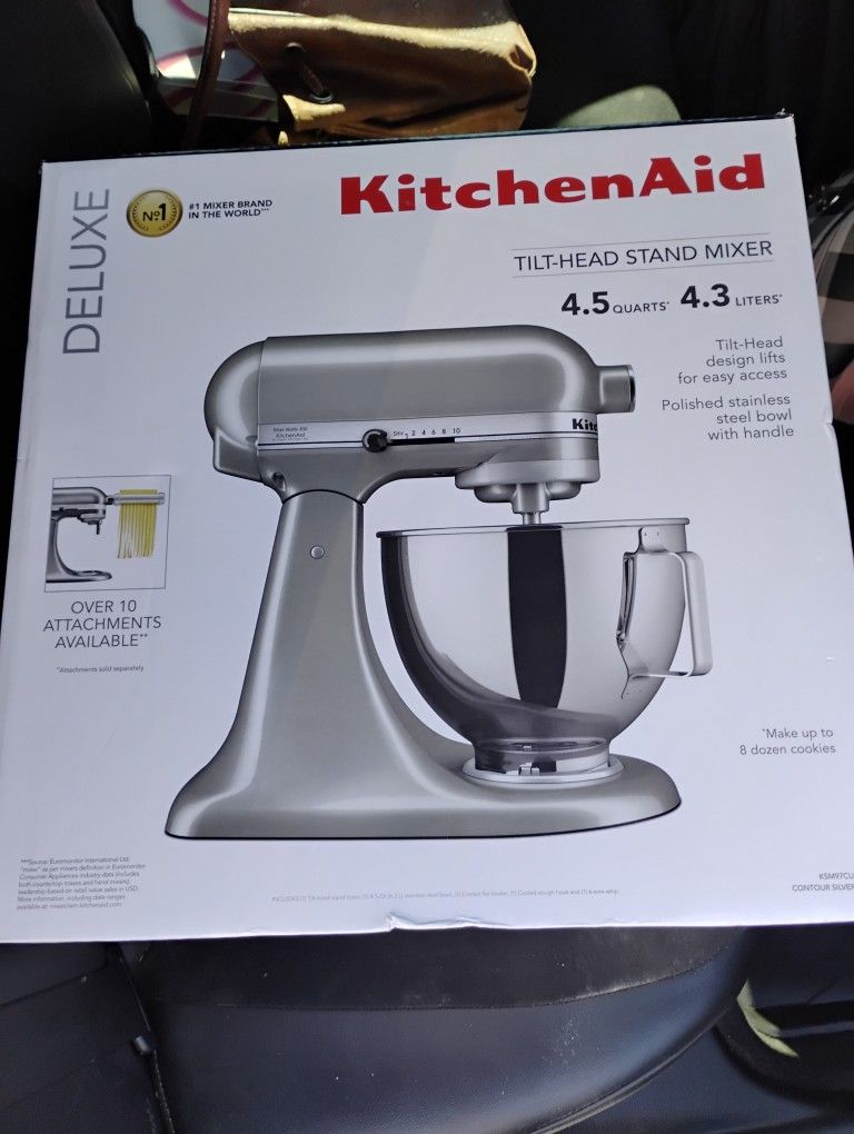 KITCHENAID DELUXE MIXER