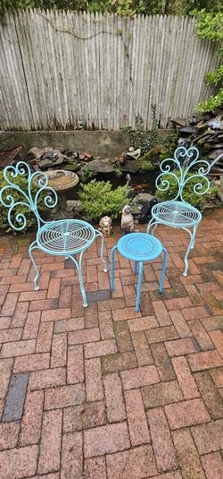 Set Of 2 Le Versha Garden Chairs And One Centerpiece Metal Table