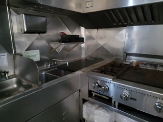 Small Food Truck 7ft X10.5ft