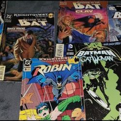 DC COMIC BOOK BUNDLE