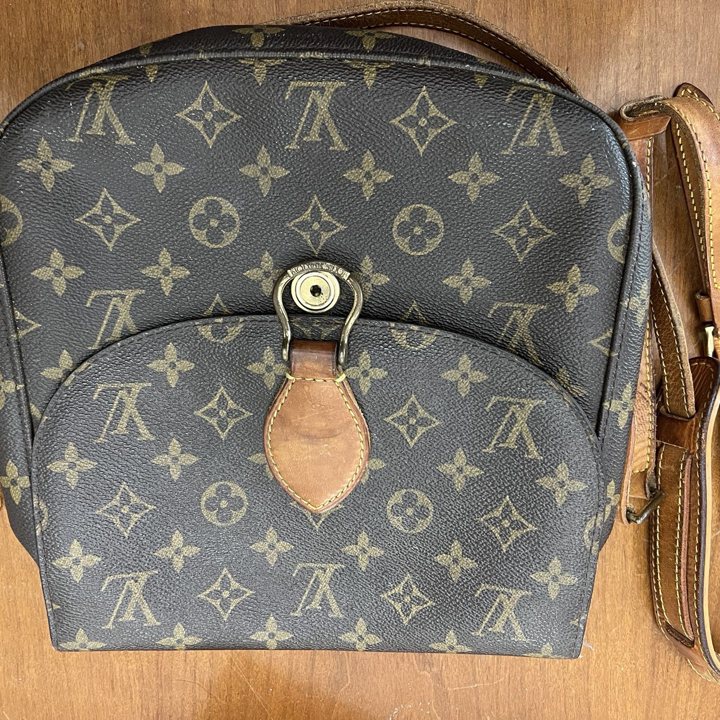 Vintage Louis Vuitton (2004)