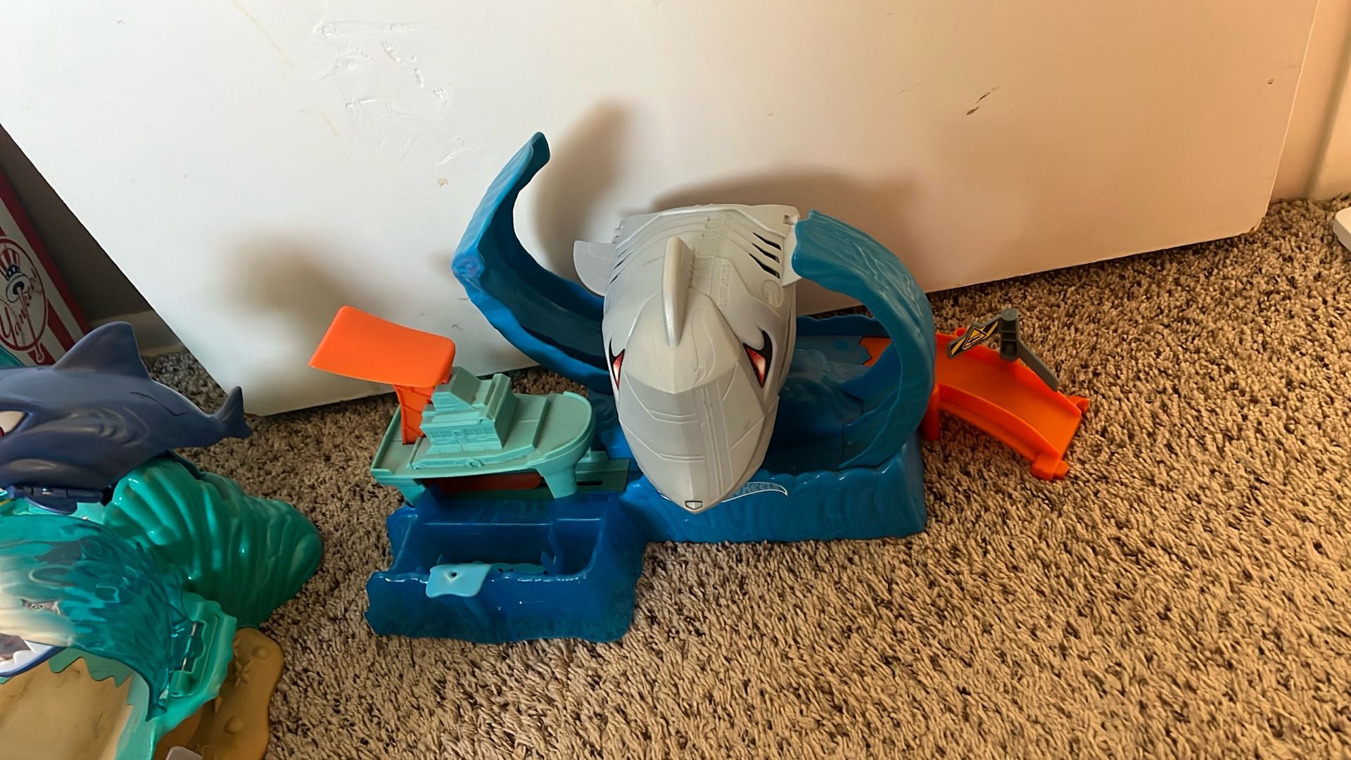 Hot Wheels Shark 