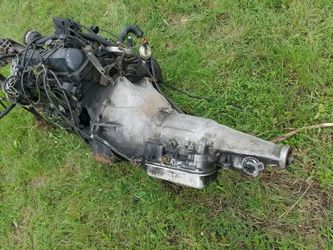 2 good working 200r4 transmissons Chevy,olds,buick,Pontiac