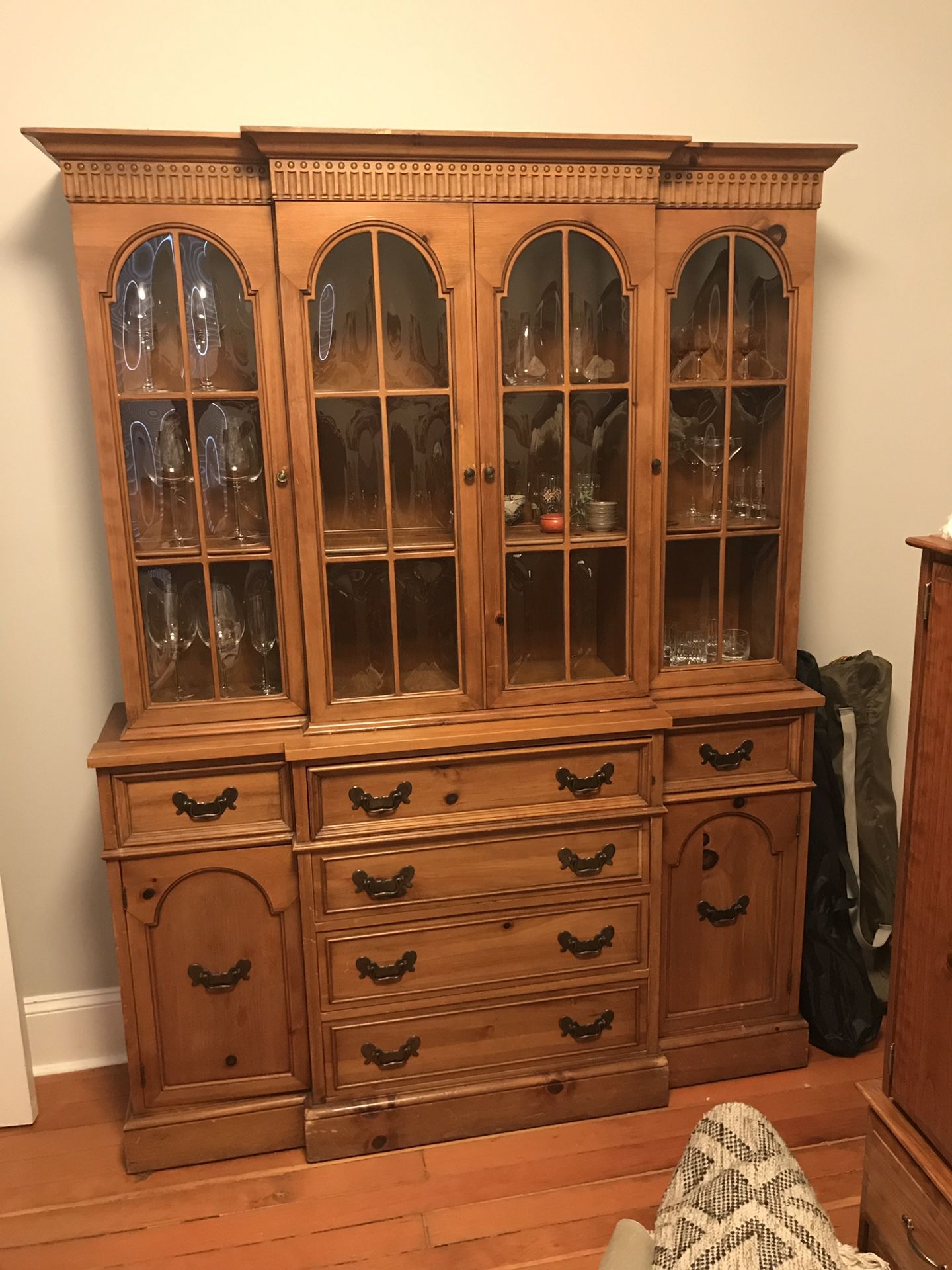 Beautiful Antique Hutch