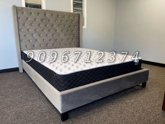 Queen Black Chanelle Wingback Platform Bed w. Orhopedic Mattress Included