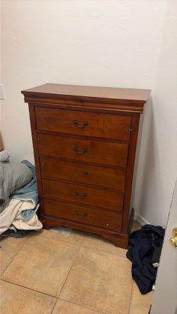 Dresser (pick up only)