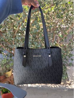 Micheal Kors Handbag