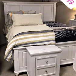 GRANTONI WHITE BEDROOM SET  Queen or King Beds Dressers Nightstands Mirrors Chests Options Finance and Delivery Available 