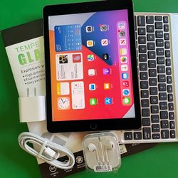 Apple IPad 6th Generation (9.7” Retina / Touch ID / IOS 17) 32GB with keyboard, pen & Accessories (128gb $199) 