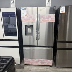 Samsung - 31 cu. ft. 3-Door French Door Smart Refrigerator with Four Types of Ice - Stainless Steel