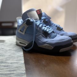 Jordan 4 University Blue – Size 9 – Great Condition
