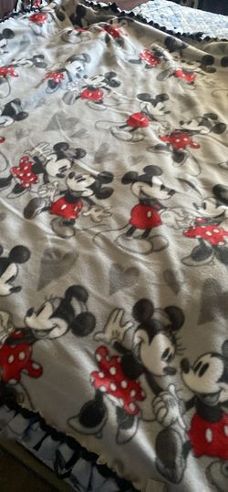 Handmade tv trays mats blankets mugs tumblers