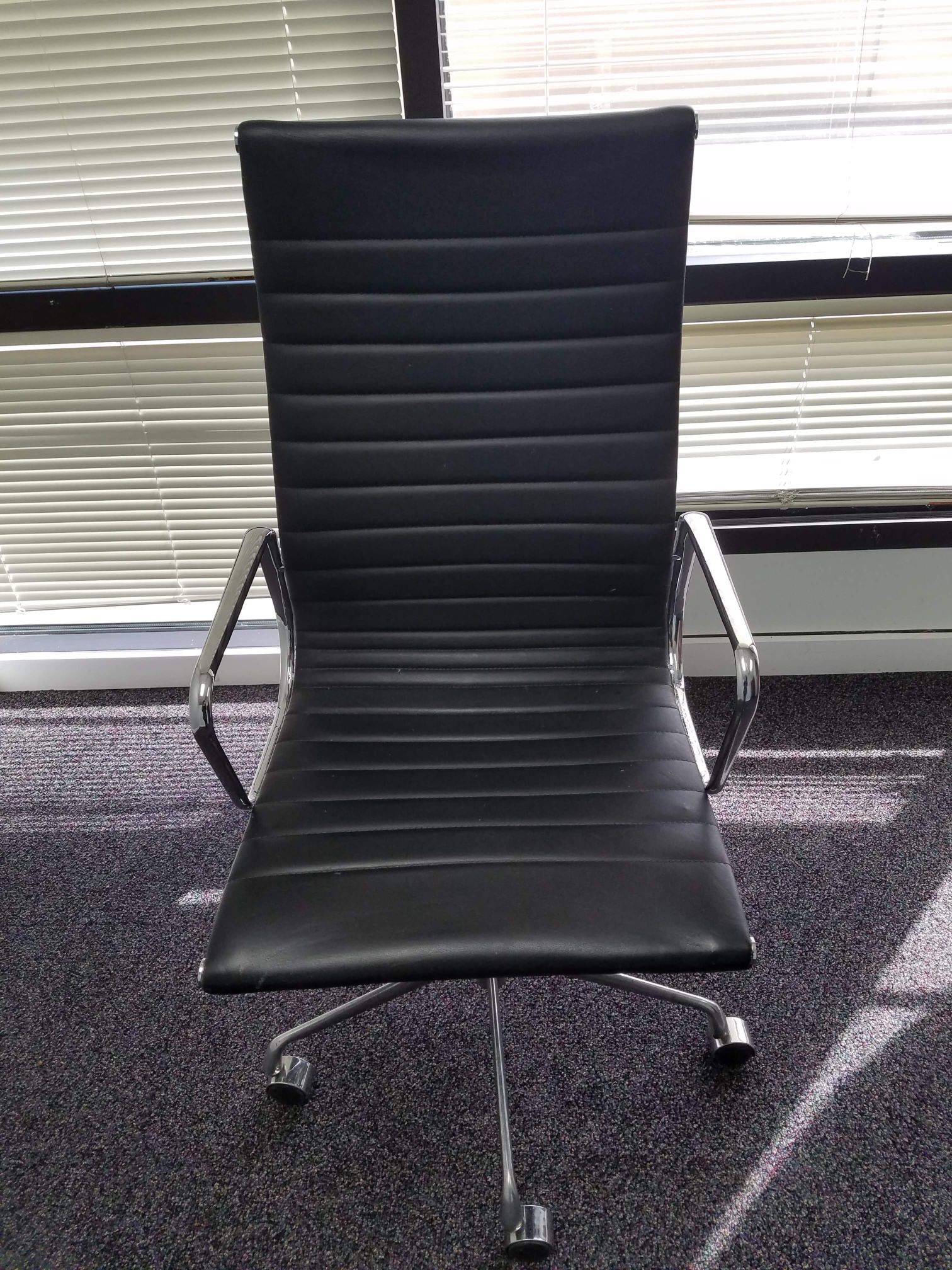 High back ribbed leather office chair