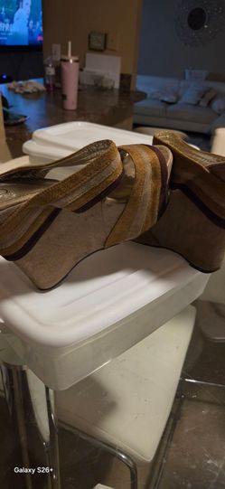 Bulk of shoes