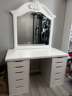 Vanity Set