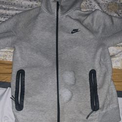 Nike Tech Medium