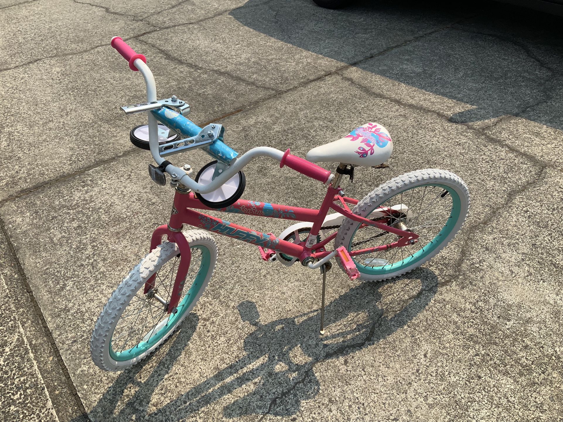 Huffy Sea Star Girls 20” Bike with Training Wheels