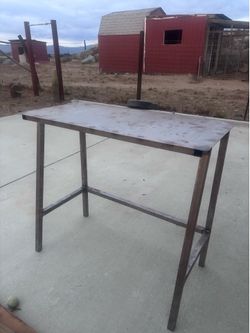 Metal welding bench