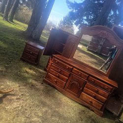 Solid Cherry Wood Bedroom Set 500$ Obo Includes Armoire Dresser Nightstand Mirror