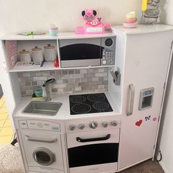 Kids Play Kitchen 