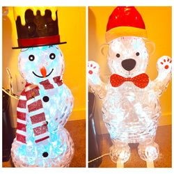 Muñecos Navideños .. Aúno Se Le Calló Una Mano Pero Se Le Puede Pegar 