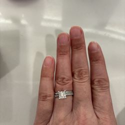 1 Carat Diamond Ring