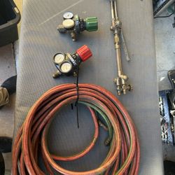 Victor Torch/ Regulators And 50feet Hose 