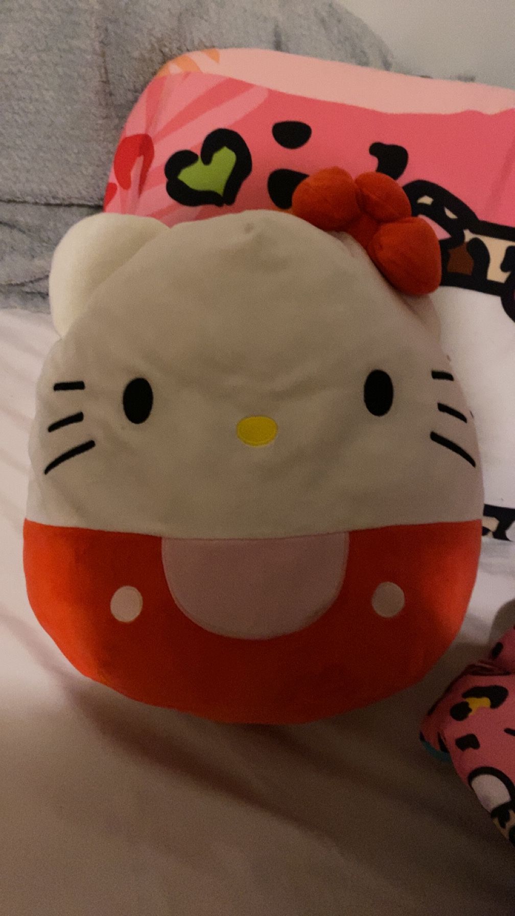 Hello Kitty Squishmallow
