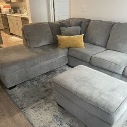 2 Piece Sectional w/Right Arm Chaise and Ottoman