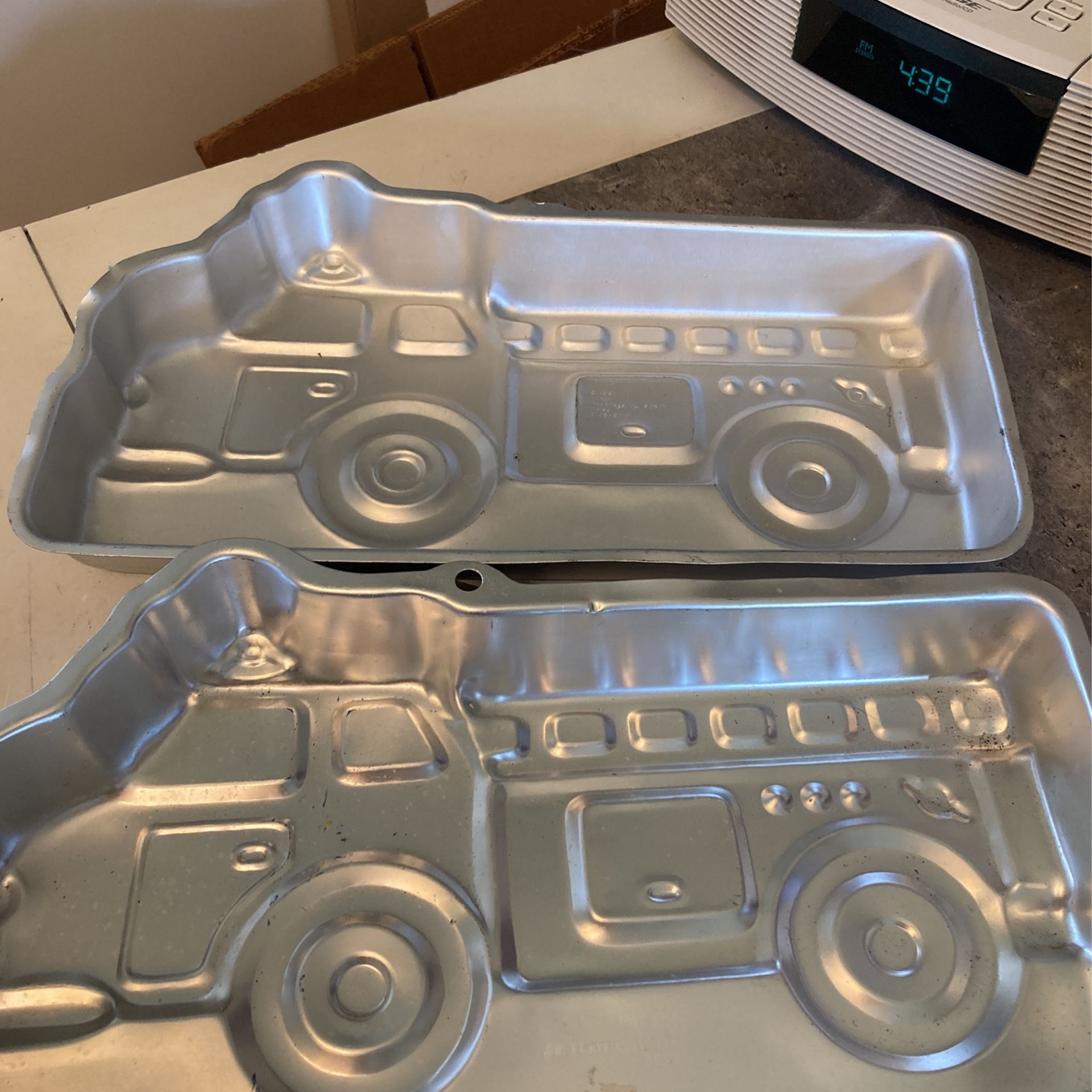 Fire truck Cake Pan Cab O