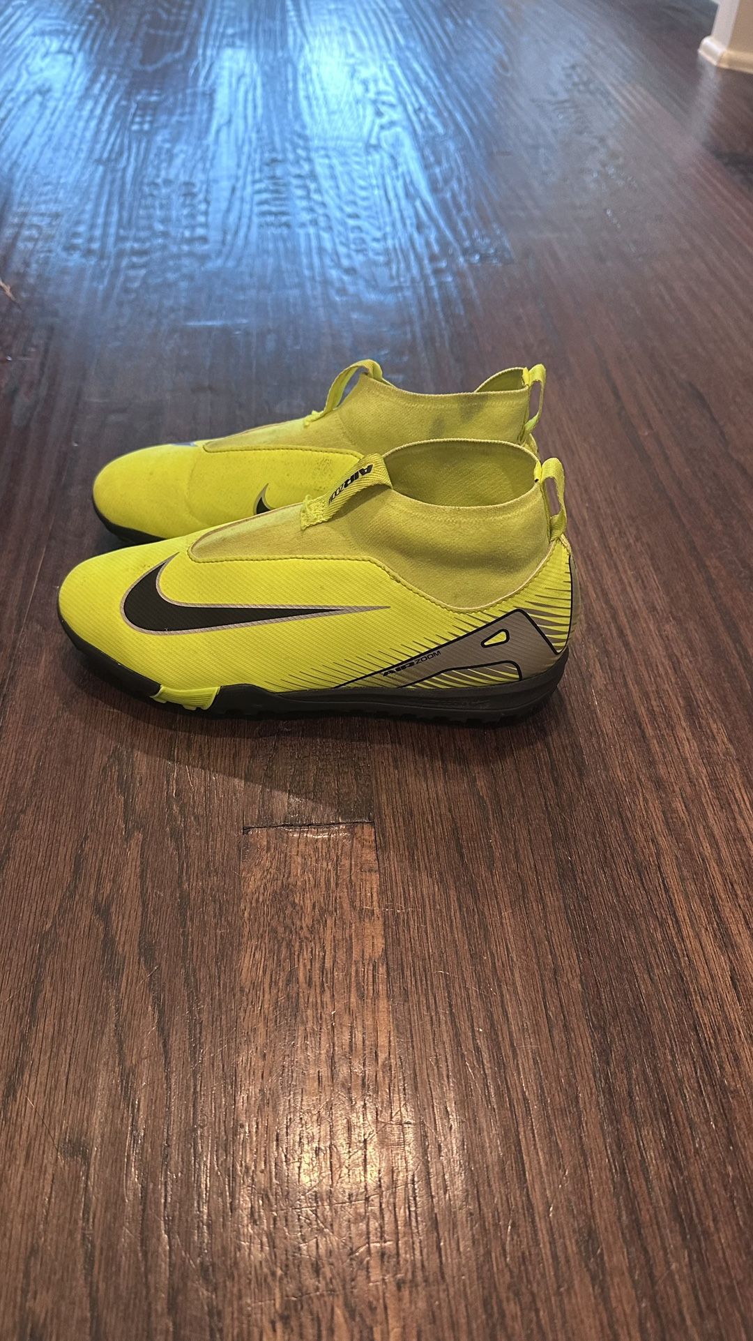 Nike Mercurial Superfly 10 Academy Youth Turf Shoes