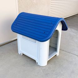 (NEW) $45 Plastic Dog House (size Small) Pet Indoor Outdoor All Weather Shelter Cage Kennel 23x30x26”