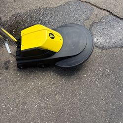 Floor buffer