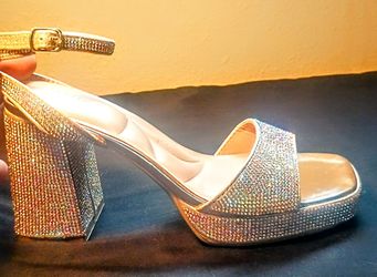 Y2K rhinestone heels size 8 womans