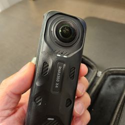 Unbeatable 8K in your pocket! 8K30fps & 5.7K60fps 360 video, impossible third-person angles with the Invisible Selfie Stick and 4K60fps Single-Lens Mo