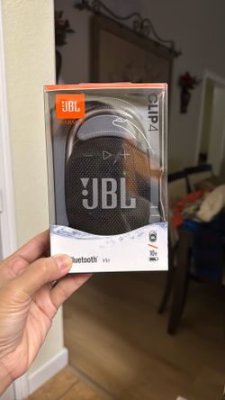 JBL Clip4