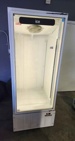 Commercial Freezer MASTER-BILT 