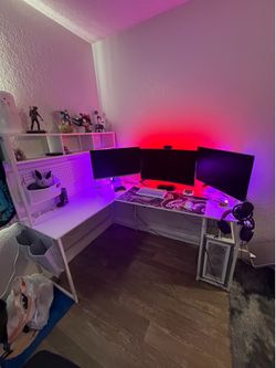 L Shaped Desk with Hitch and Storage