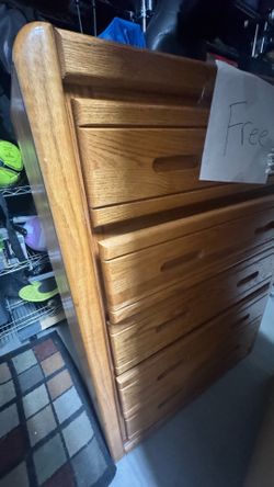 Free-5 drawer dresser solid oak