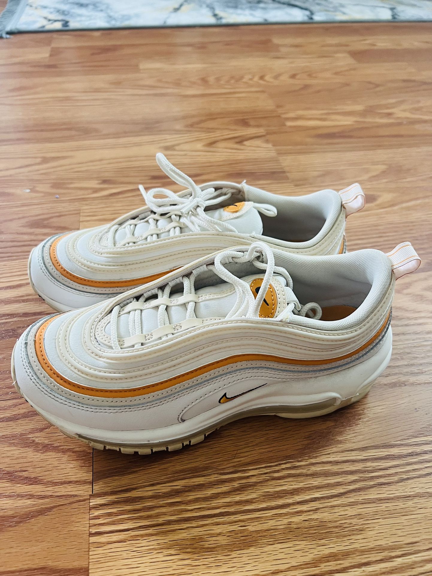 Nike shoes