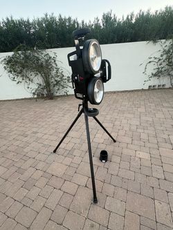 Bulldog Elite Pitching Machine