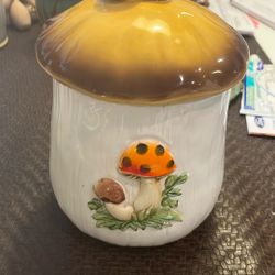 Vintage 1978 SEARS ROEBUCK Merry Mushroom Canister & Lid 8¾"T ceramic Cookie Jar