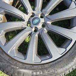 Tire 255/50/r20.