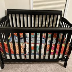 Baby Crib With Mattress And Guardrails Cover
