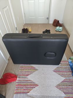 Massage bed; lash Massage bed / beauty bed ; clean and comfortable
