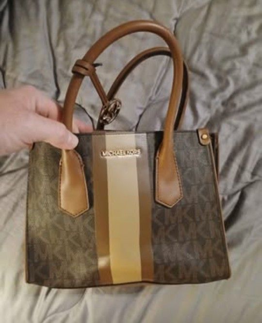 Michael kors Purse $75 Obo