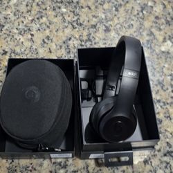 Beats Solo 3 Wireless (incluyen su estuche)