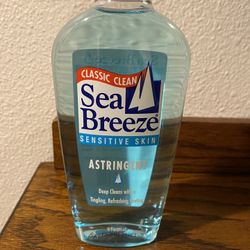 Sea Breeze Classic Clean Astringent for Sensitive Skin