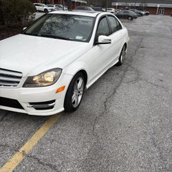 2013  Mercedes Benz C300 98 .K Miles 